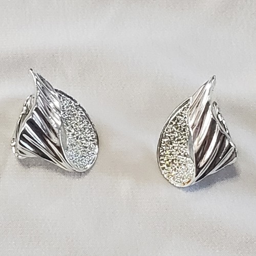 Sarah Coventry Vintage Ohrringe Shinny Silberton