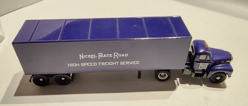 Corgi Classic 1:50 Scale Mack B Series Semi Nickel Plate Road - Picture 2 of 9