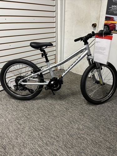 Specialized Kids Hotrock 20. Silver. New. 7 Speed. Front Suspension Fork. - Picture 2 of 5