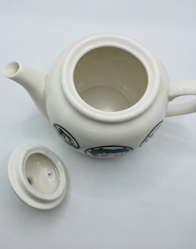 Vintage 2002 Betty Boop Tea Set Teapot 4 Teacups 2 Plates - Picture 8 of 23