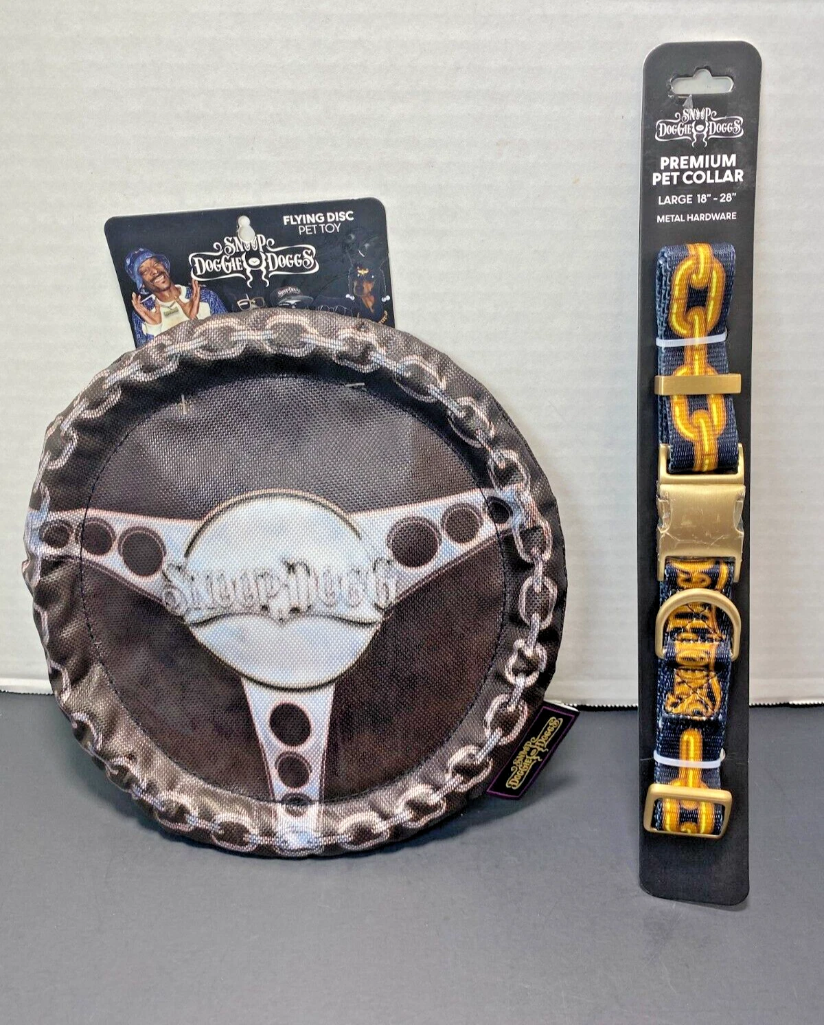 SNOOP DOGGIE DOGGS PREMIUM PET COLLAR SIZE LARGE ( 18-28" ) & TOY FLYING DISC