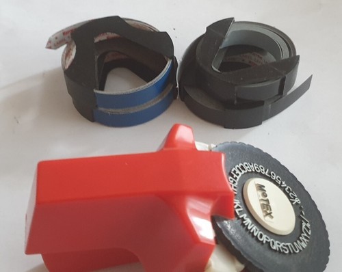 Mini etichettatrice manuale con 2 nastri blu e neri. - Foto 6 di 8