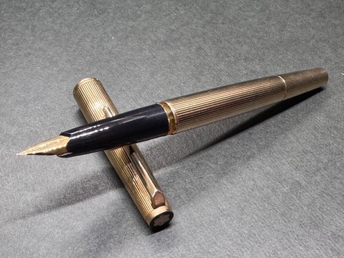 MONTBLANC No.1246 Gold-Plated Vintage Piston-Filler Fountain Pen 18K 750 nib/F - 第 2/22 張圖片