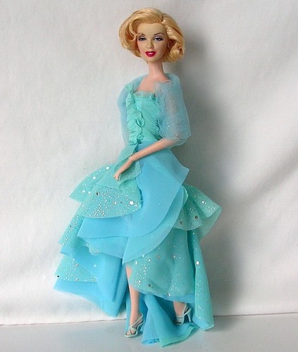 Barbie Marilyn Monroe "A Turquoise Moment" ARTICULATED MODEL MUSE Body #78667 - Picture 4 of 12