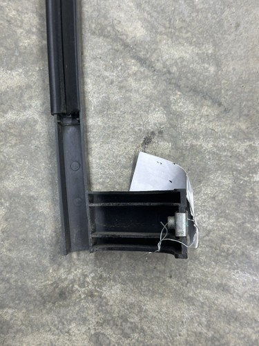 09-19 OEM Ford Flex Rear Left Driver Door Window Guide Rail Retainer Bracket - Picture 10 of 12