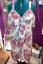 White Maxi Dress with Floral Printnfrom RoseGal 4XL (great condition)