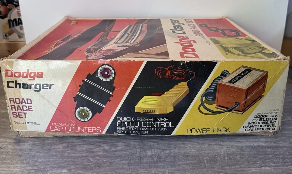 DODGE CHARGER ROAD RACE SET BY ELDON "USED" *Missing Cars* Incomplete Slot Car - Image 3 of 4