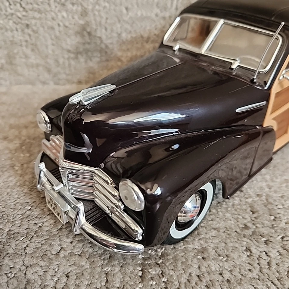 Maisto 1948 Chevrolet Fleet Master Woody Die Cast Metal 1/18 No Box As Is - Image 3 of 4