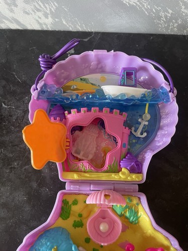 Polly Pocket Tiny Power Seashell Purse Compact with Doll & Submarine - Picture 8 of 8