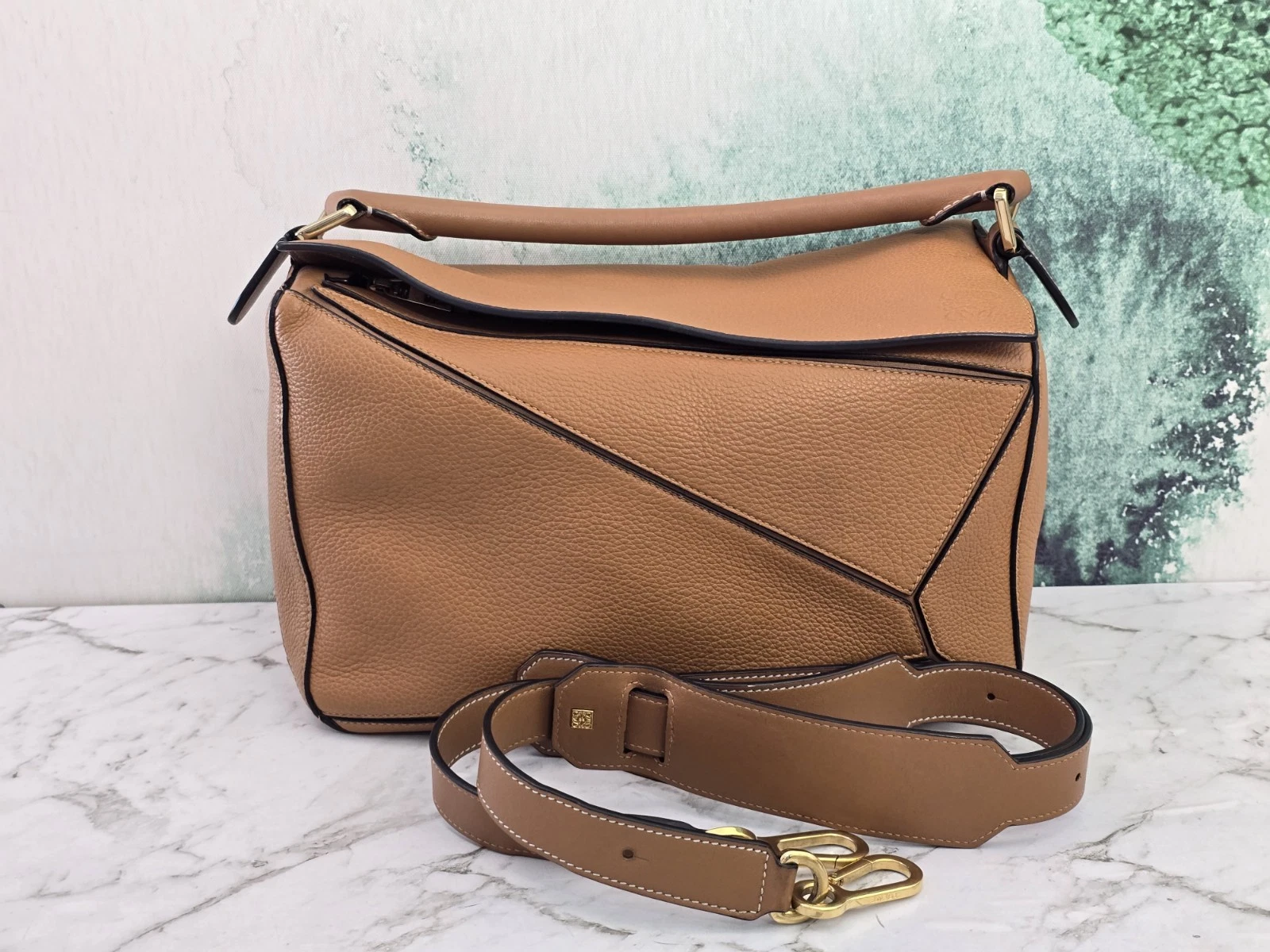 Loewe — LOEWE Puzzle Medium 29cm Tan Grained Leather Shoulder Crossbody Bag
