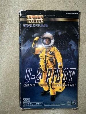 ELITE FORCE AVIATOR U-2 PILOT CAPTAIN BOB CHAPMAN MIB 1/6