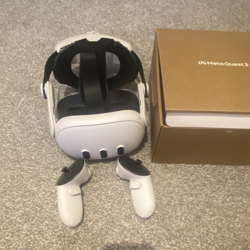 Meta Quest 3 512GB  VR Headset with Controllers, Box, 120Hz, White