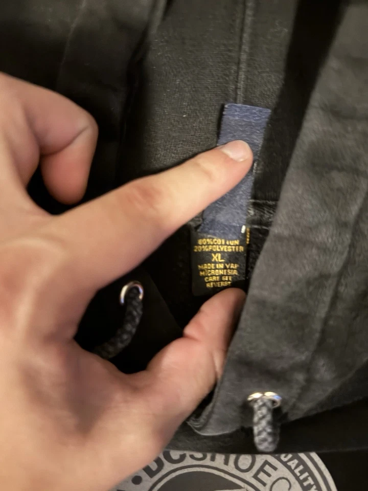 Men’s Vintage DC Shoes Size XL Hoodie Sweatshirt no flaws perfect condition - Image 3 of 4