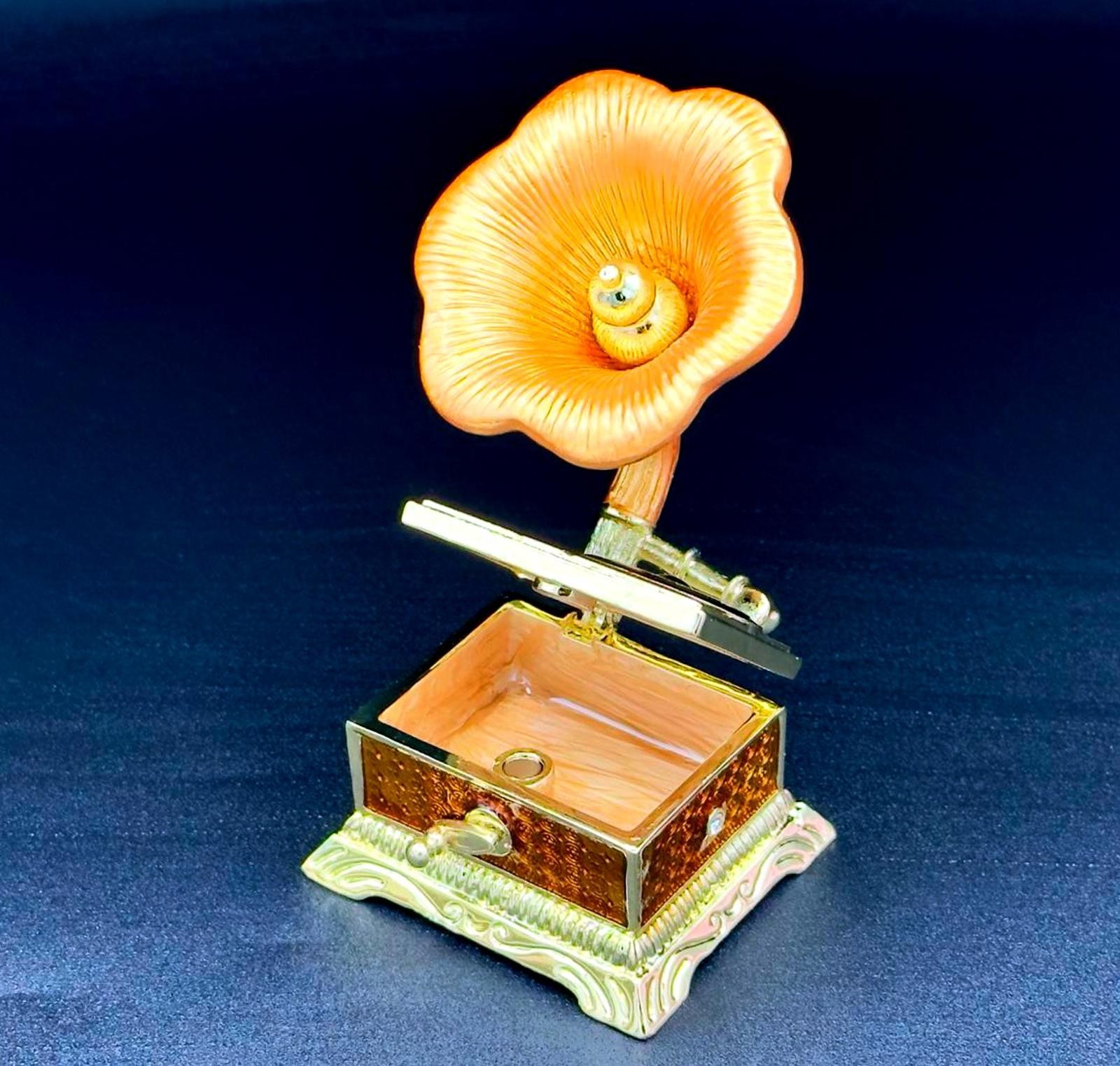 Vintage Gramophone-Style Enamel Trinket Box with Gold Accents & Flower Horn