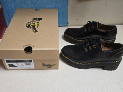 Dr. Martens Black Leona Lo Smooth Leather Platform Heel Shoes Women s Size 8 US