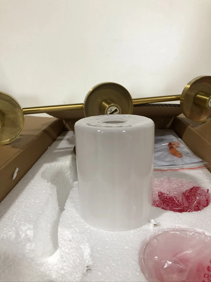 Mitzi Ryan 3 光老年黄铜梳妆灯透明磨砂罗纹玻璃 — 第 3/3 张图片