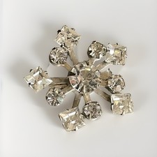 Vintage Clear Rhinestone Snowflake Starburst Silver Tone Brooch Pin