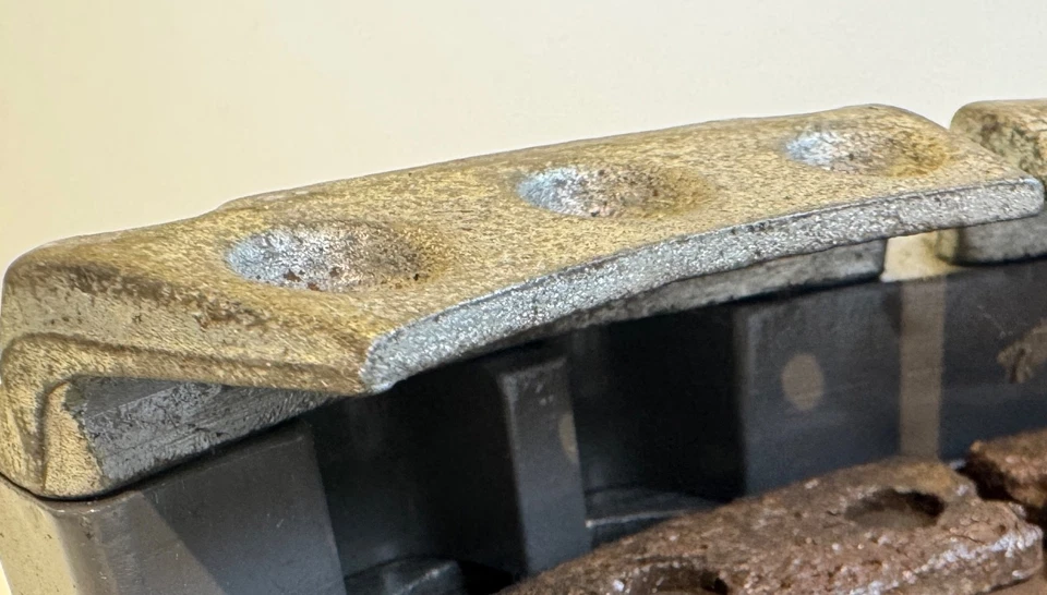 Bonita pinza de freno Cleveland 37-200-2 451-717 limpia resellada Aztec PA23 Foto 4 de 4