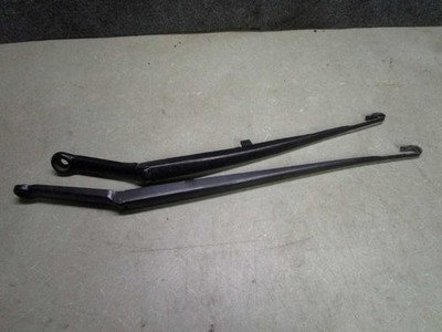 2004 325CI SW Front Wiper Arm Pair