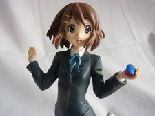 K-ON  Premium Figure Yui Hirasawa School Uniform version