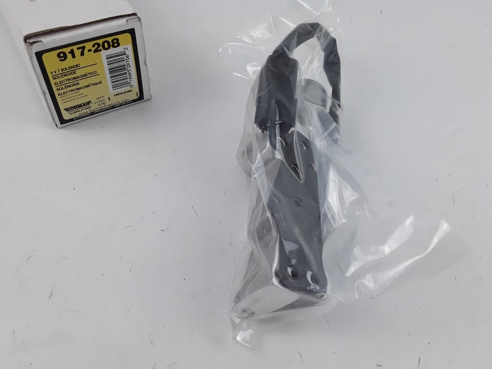 Engine Variable Valve Timing (VVT) Solenoid For Nissan Pathfinder, Infiniti QX4 - Image 3 of 4