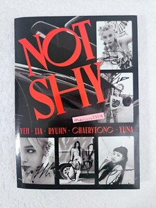 Itzy Signed | eBay