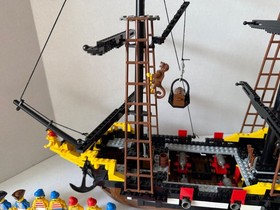 Vintage Lego Pirates BLACK SEAS BARRACUDA #6285~Uncut/Unused Sails~100% COMPLETE