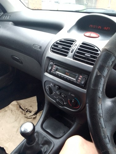 Peugeot 206 Petrol - Picture 4 of 8