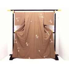 Authentic Tsumugi silk kimono with tie-dye pattern, size L body width . 27...