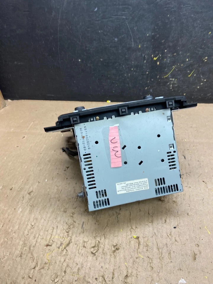 2006 2009 Suzuki Grand Vitara Climate Control Radio MP3 AM/FM CD Player T6389 DG - Image 4 of 4