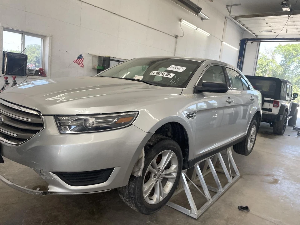 Medidor de velocímetro usado para: Ford Taurus Cluster 2018 MPH ID HG1T-10849-CA grado Foto 2 de 4