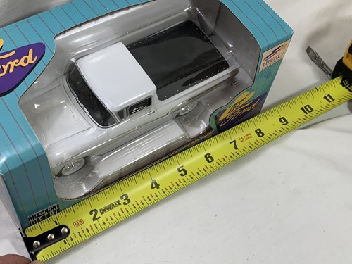SPEC CAST LIBERTY CLASSIC LIMITED EDITION '57 FORD RANCHERO COLLECTOR BANK 1:25 - Picture 8 of 8