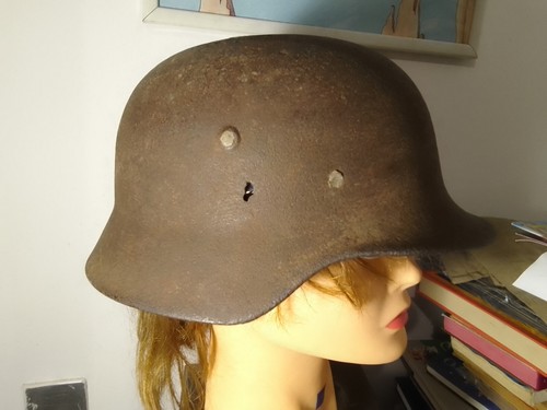 2a GUERRA MONDIALE : UN VECCHIO ELMETTO TEDESCO ( M35 ) !! - Foto 9 di 24