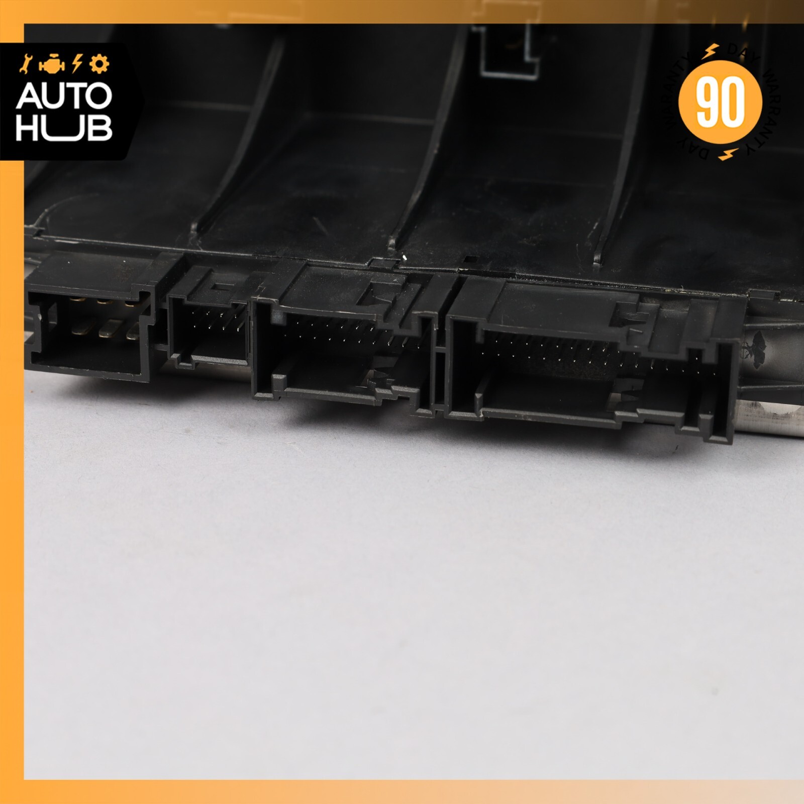 03-12 Mercedes R230 SL500 SL55 SLR Front Left SAM Fuse Box Control Module OEM