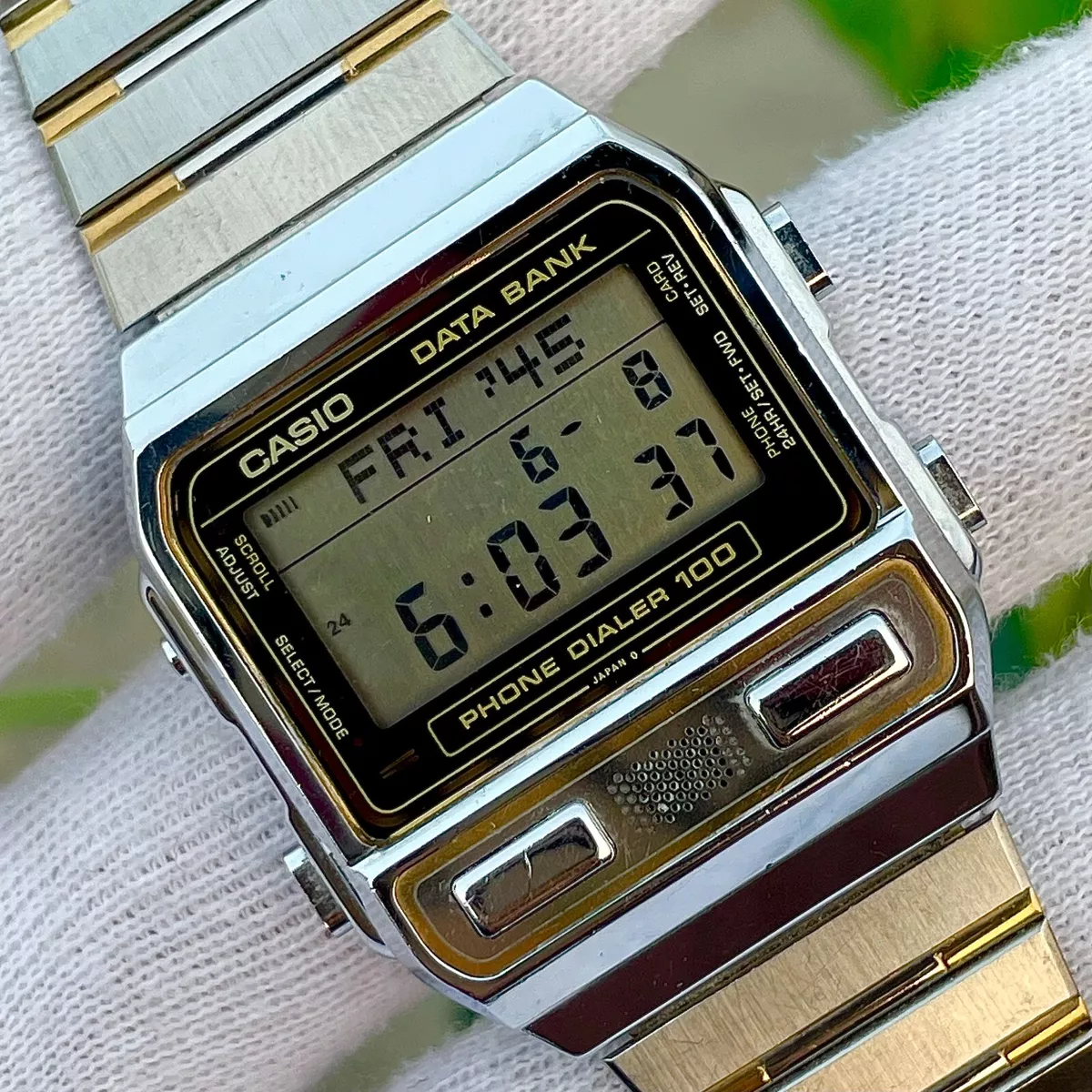Vintage Casio phone Dialer 100 Data Bank Digital Men's Watch Dba-800