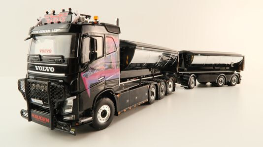 WSI 01-4091 Volvo FH4 8x4 Truck HookLift & Trailer Dukes of