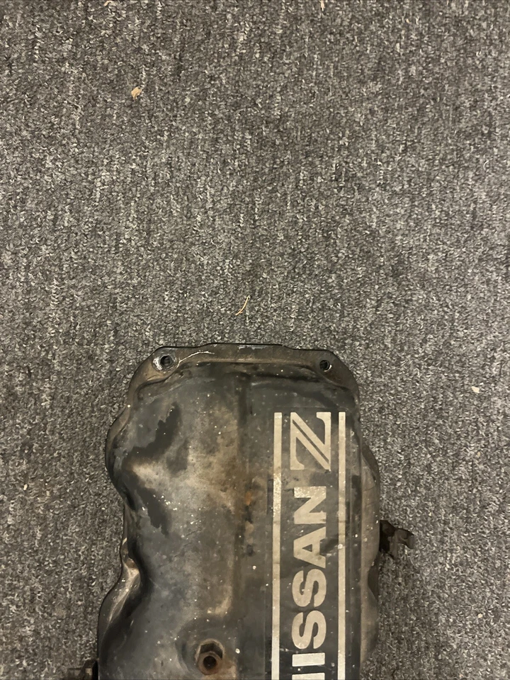 Nissan D21 Datsun 720 1980-86 OEM Z24 cubierta de válvula camioneta 720 OEM Z24 Nissan Foto 3 de 4