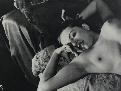 Aktstudie 1934 des ungarischen Fotografen Emery Revesz-Biro 1895-1975