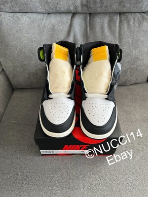 Size 6.5Y -Nike Air Jordan 1 Retro High OG Volt University Gold