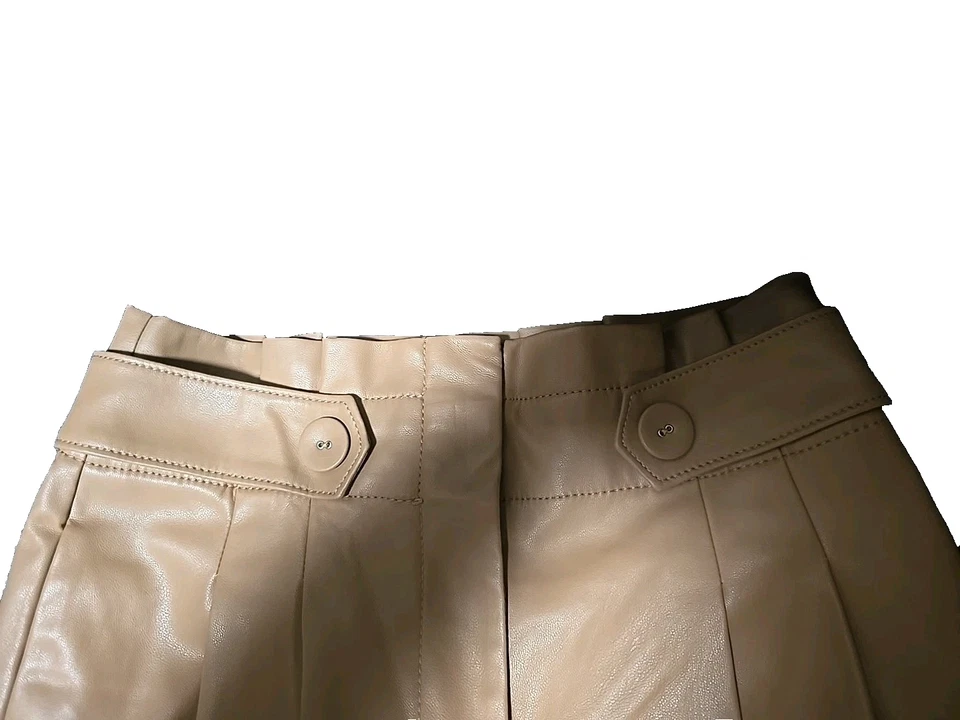 Hot Pants ANN TAYLOR petite women Shorts size 0P Brown Faux Leather Pleated NWOT - Image 3 of 3