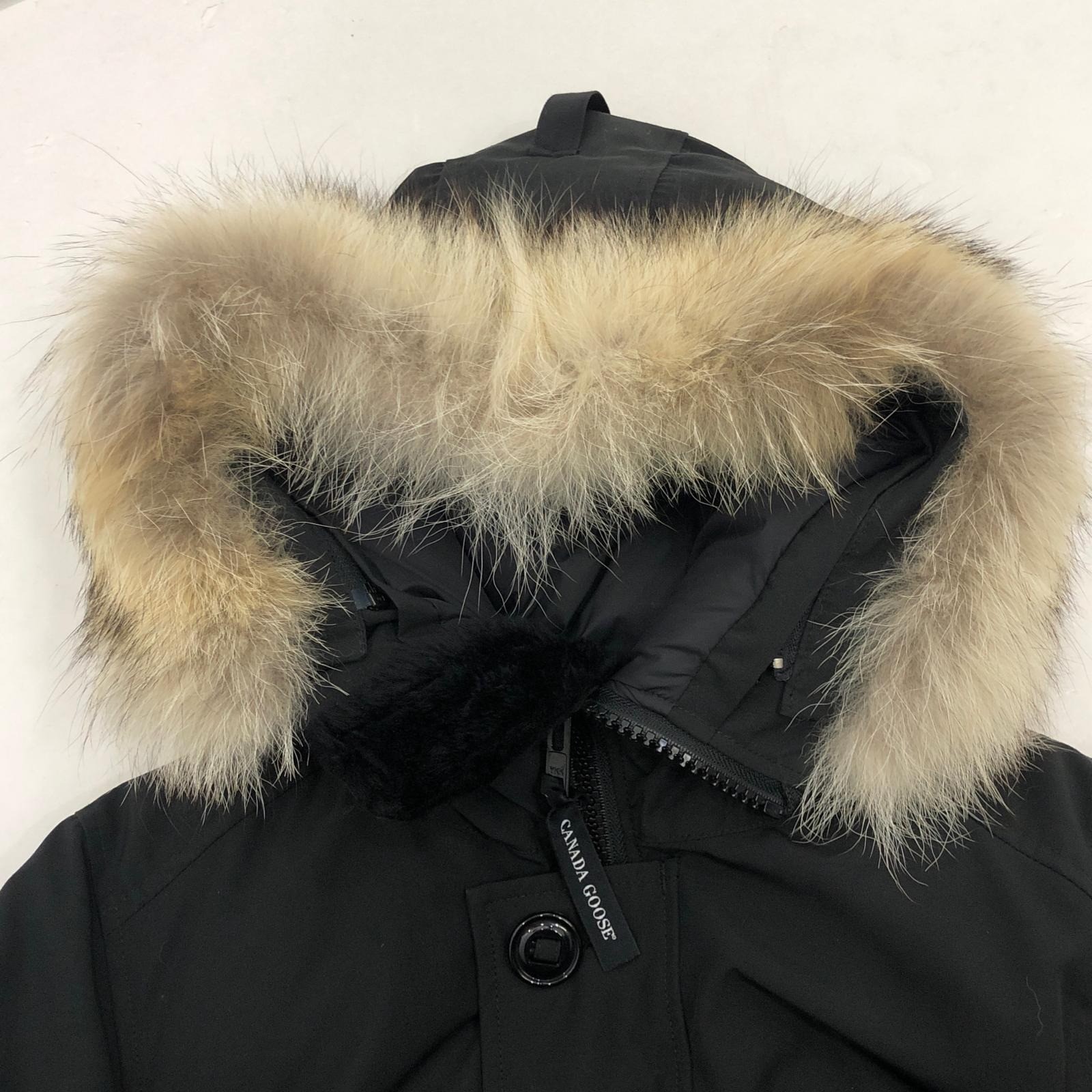 Canada Goose Men's black down jacket thumbnail 3