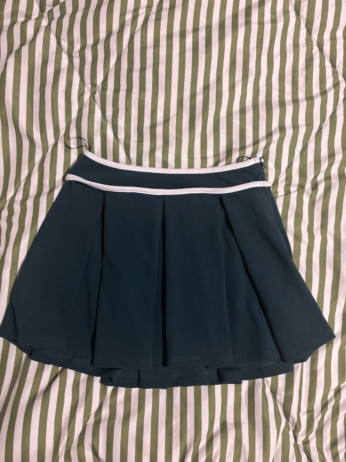 Dark Green Tennis Skirt White Trim Urban Outfitters Size Medium