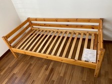 STRUTTURA LETTO FLEXA Classic. Letto singolo in legno massello di pino