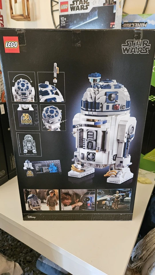 LEGO 75308, foto 2 di 3