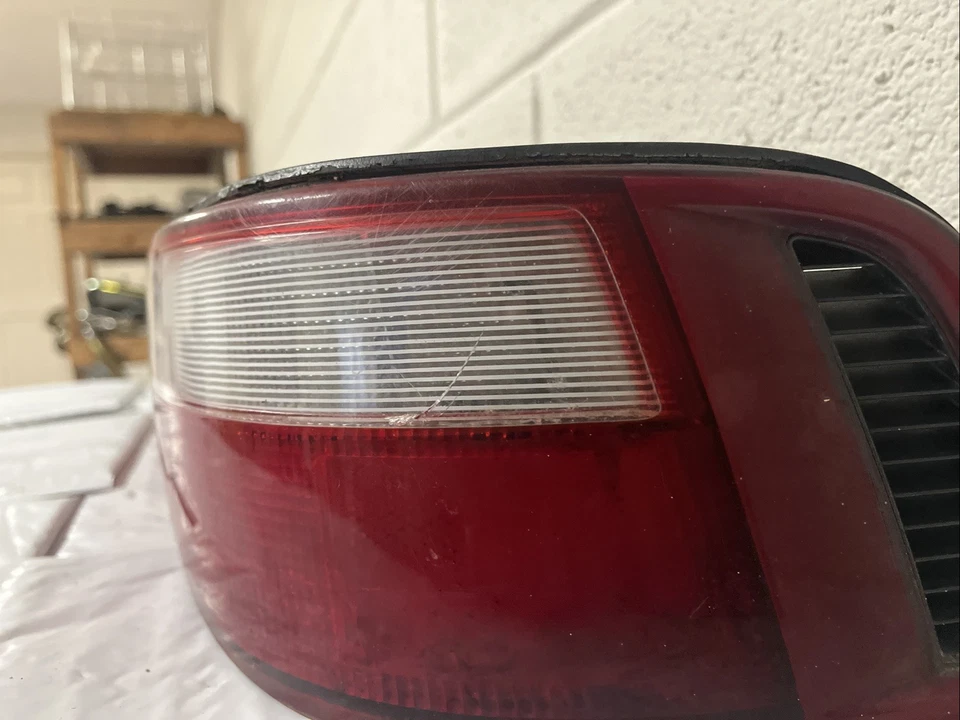 Luz trasera ACURA INTEGRA DA 1990-1993 OEM SK B18 VTEC Foto 4 de 4