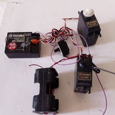 futaba fp r2gs receiver 2 X s28 servos, swrich battery pack