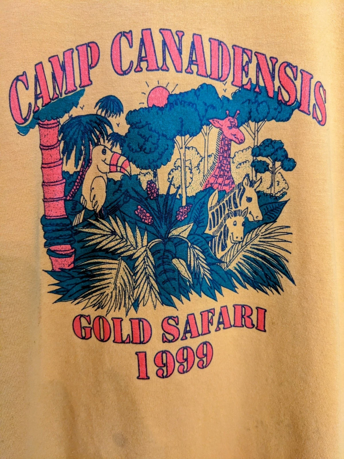 VINTAGE 90s Camp Canadensis T-shirt Medium Animals Jungle Summer Camp Retro