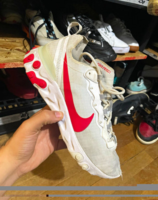Nike Men's React Element 55 Beige/Red Low Top Lace-Up Sneaker Mesh Rubber