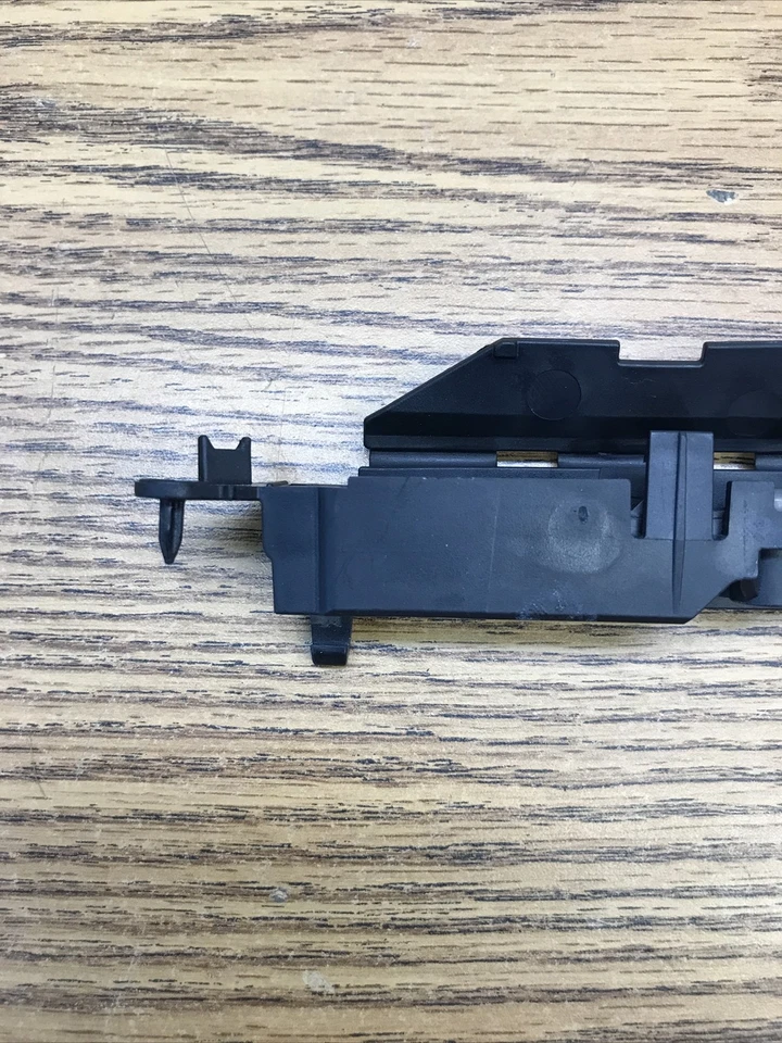 BMW R1200RT 2014 TO 2018 FUSE HOLDER PART # 61138549346 - Image 4 of 4