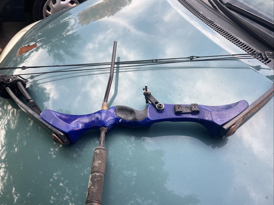 Browning Compound Bow - Image 2 of 4